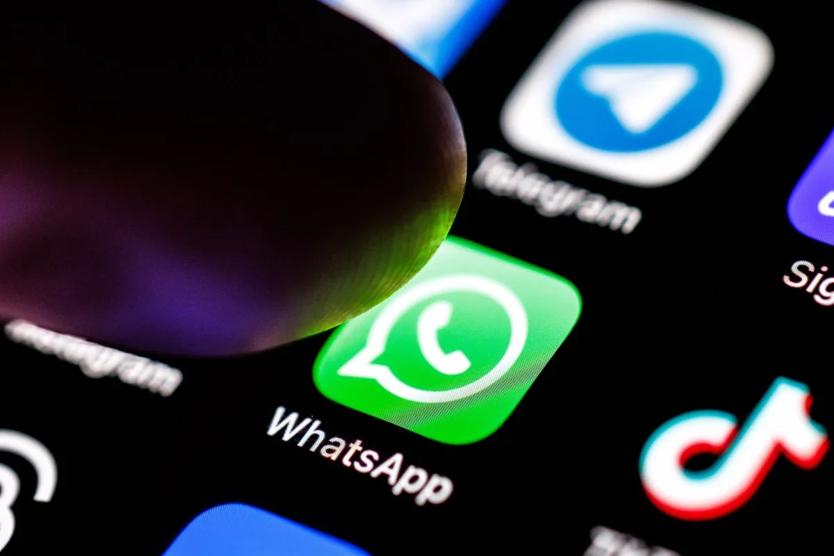 TechCrunch ([techcrunch.com](https://techcrunch.com/2026/09/15/meta-now-lets-ai-agents-handle-the-boring-parts-of-whatsapp-business-setup/?utm_source=openai)) · 출처 이미지